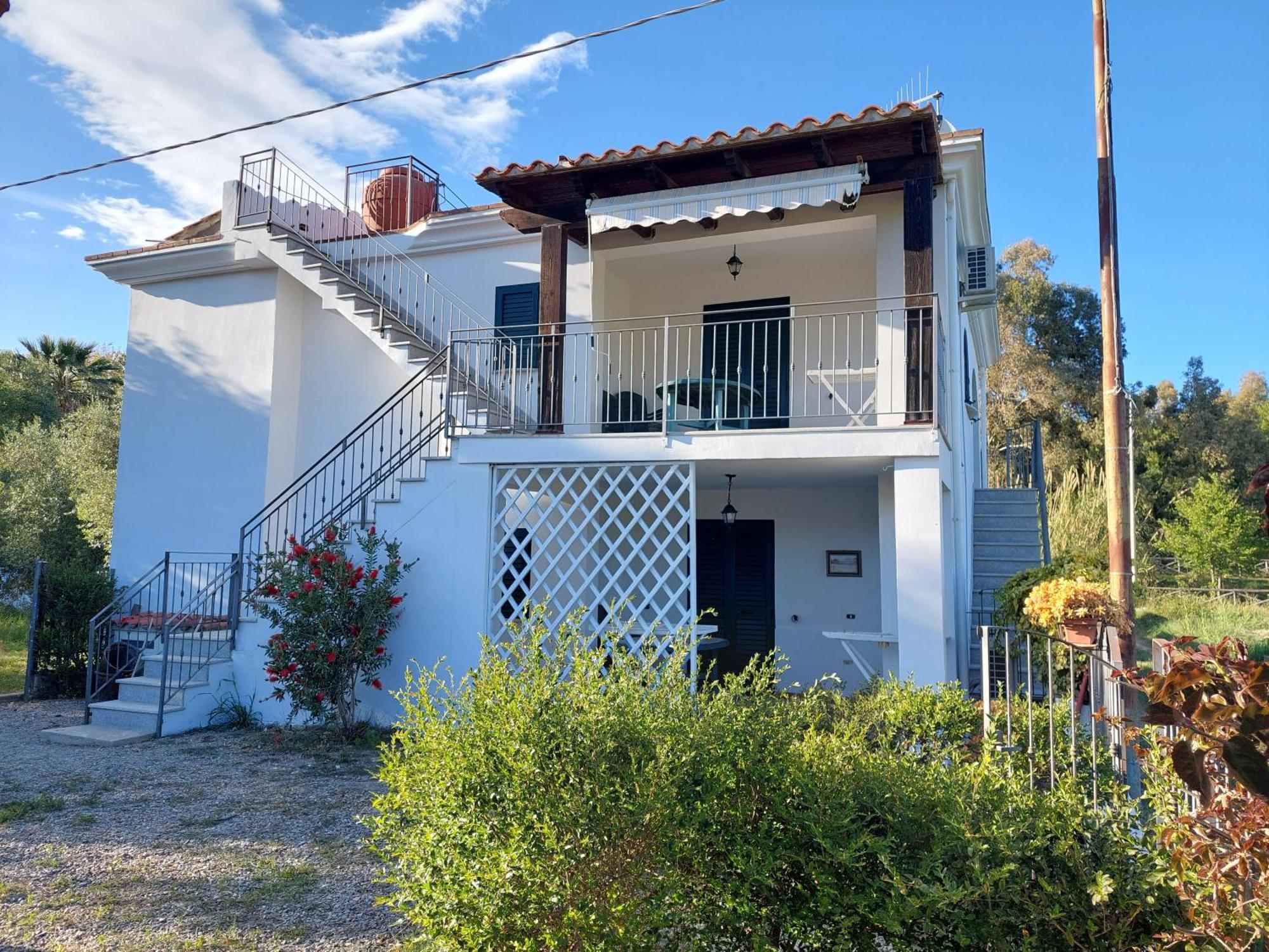 Deiana'S Apartment - Cardedu Beachside Bagian luar foto